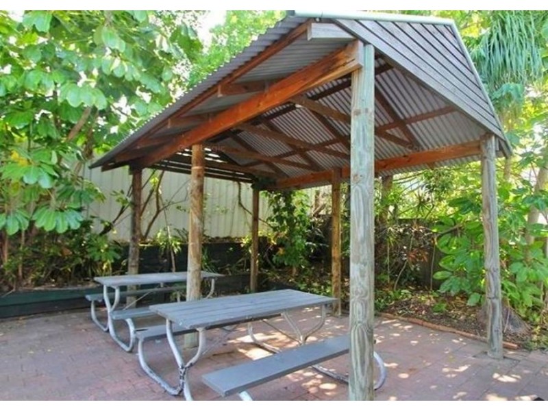 100 Falconer Street, Southport QLD 4215