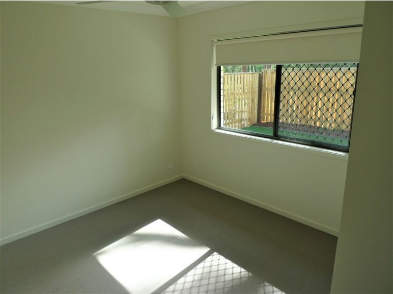 10 FREDERICK PLACE, Park Ridge QLD 4125