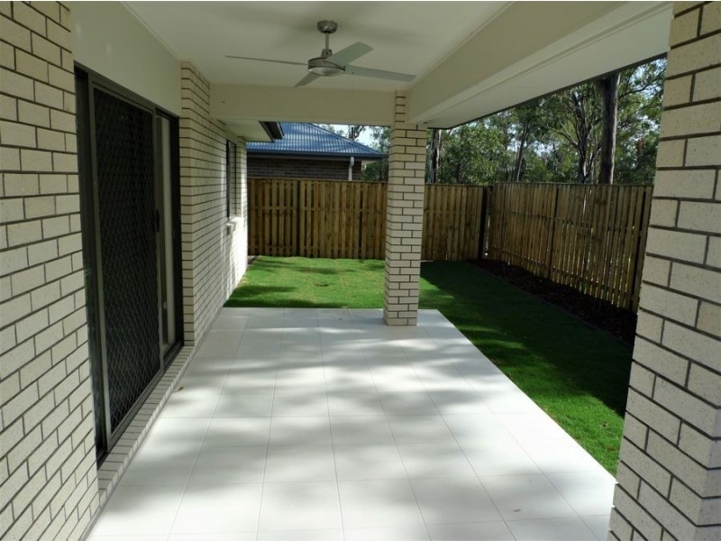 10 FREDERICK PLACE, Park Ridge QLD 4125