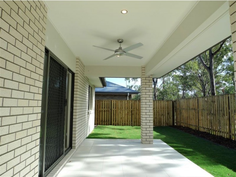 10 FREDERICK PLACE, Park Ridge QLD 4125