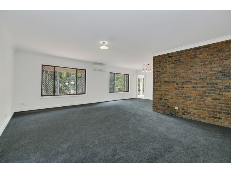 11 Jacaranda Av, Boronia Heights QLD 4124