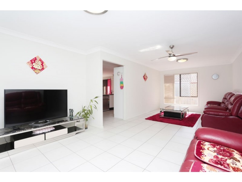 27 Philong street, Doolandella QLD 4077