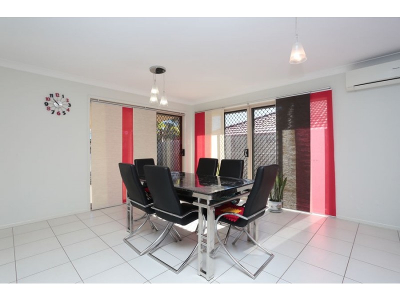 27 Philong street, Doolandella QLD 4077