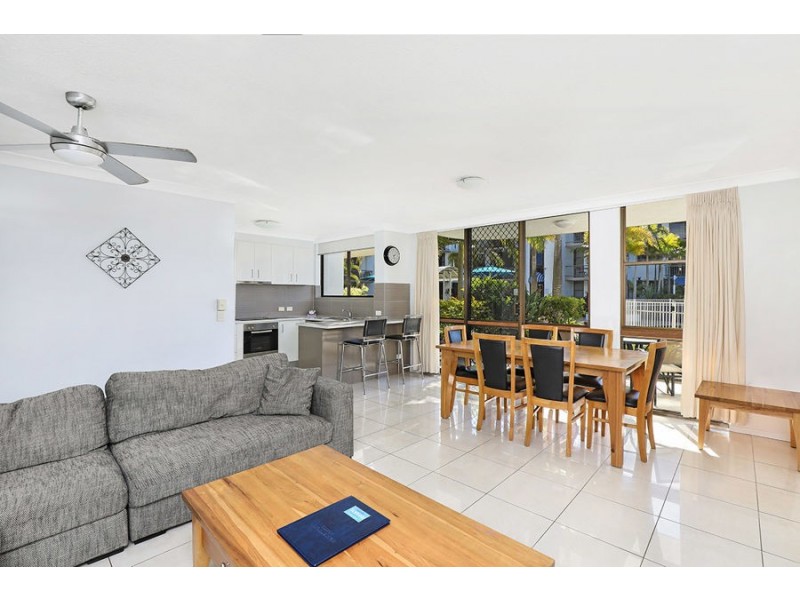 2/270-274 Alexandra Parade, Alexandra Headland QLD 4572