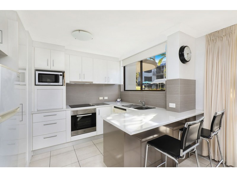 2/270-274 Alexandra Parade, Alexandra Headland QLD 4572