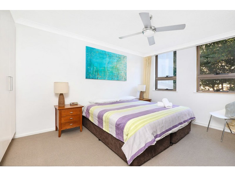 2/270-274 Alexandra Parade, Alexandra Headland QLD 4572