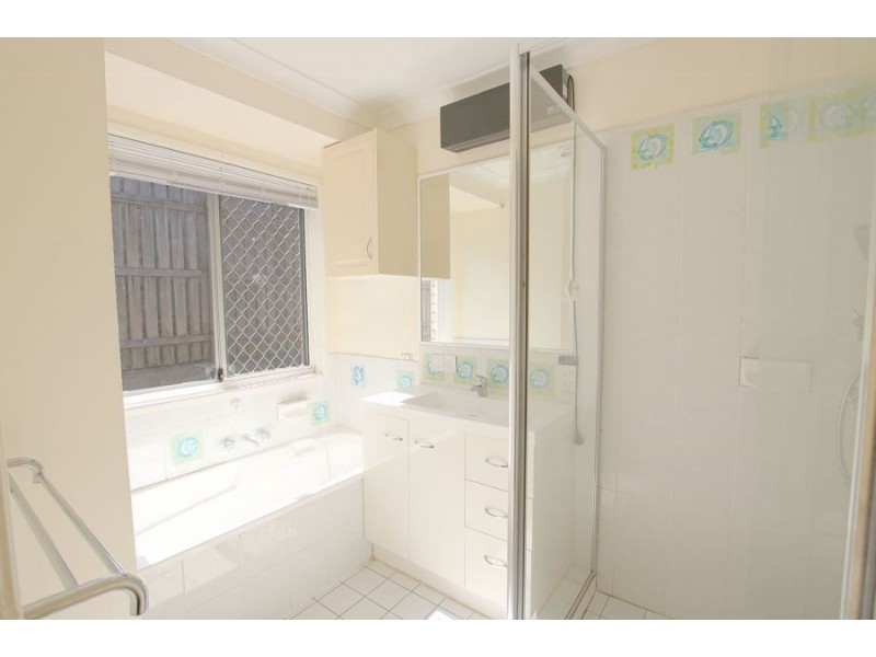 62 Moreton st, Boronia Heights QLD 4124