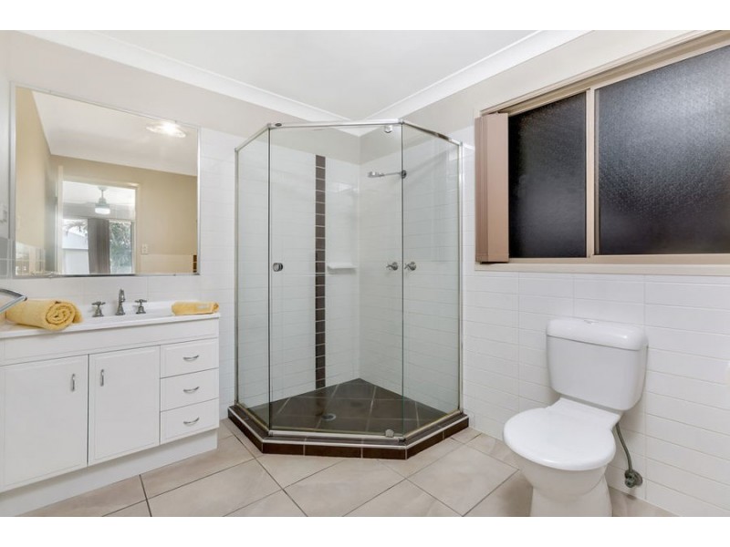 12 Lomond Place, Parkinson QLD 4115