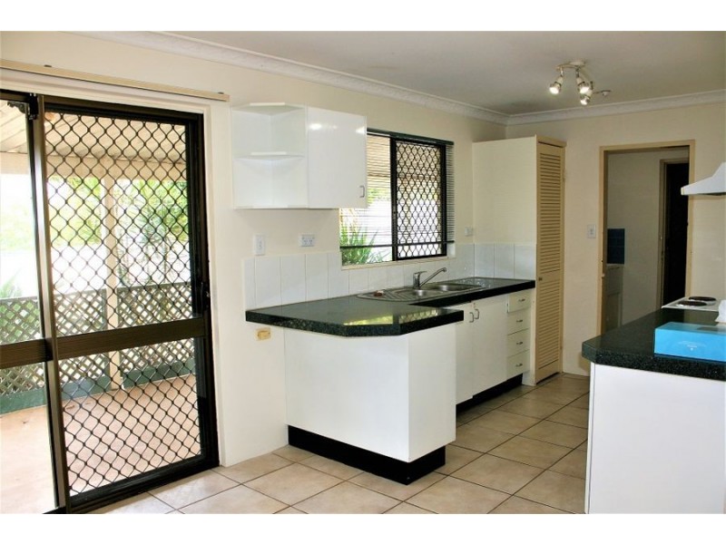 15 Centaurus Crescent, Regents Park QLD 4118