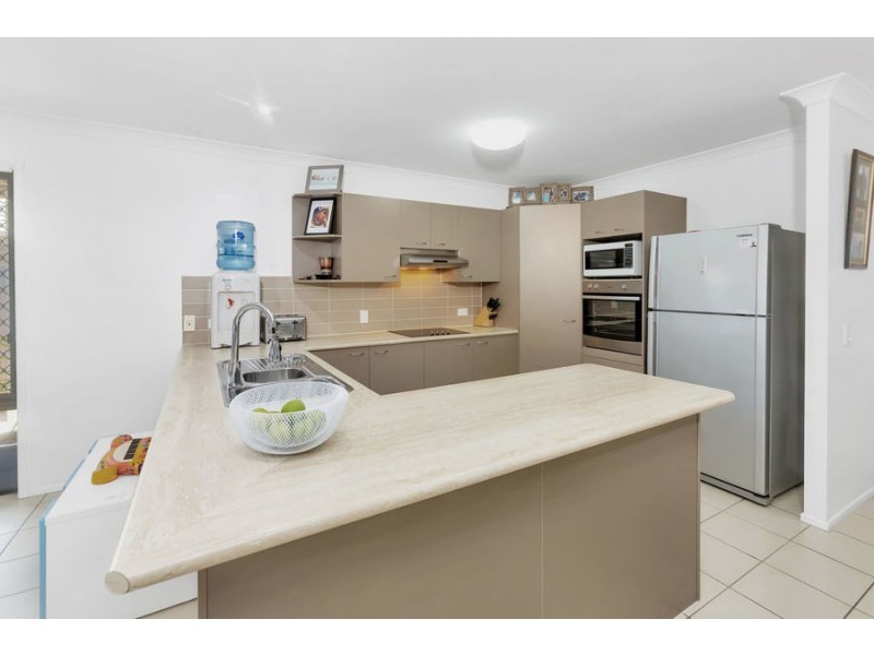 59 Kakadu Street, Parkinson QLD 4115