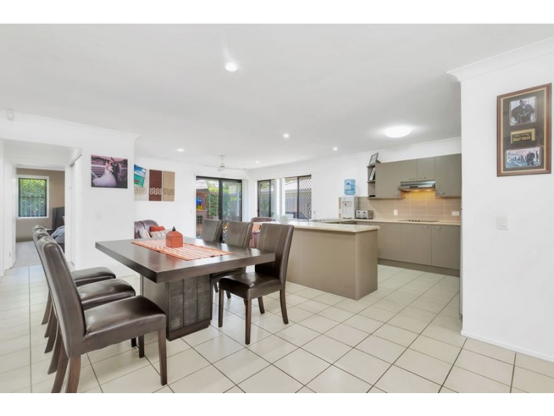 59 Kakadu Street, Parkinson QLD 4115