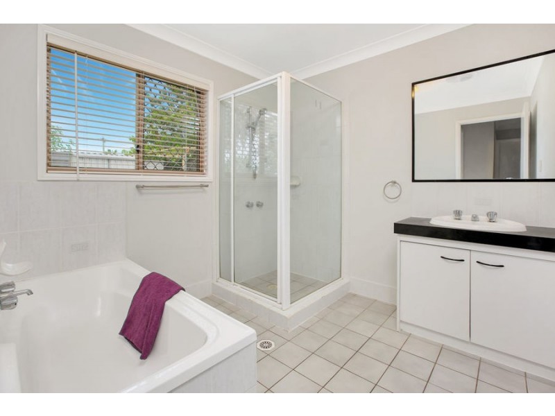 8 Wade Court, Boronia Heights QLD 4124