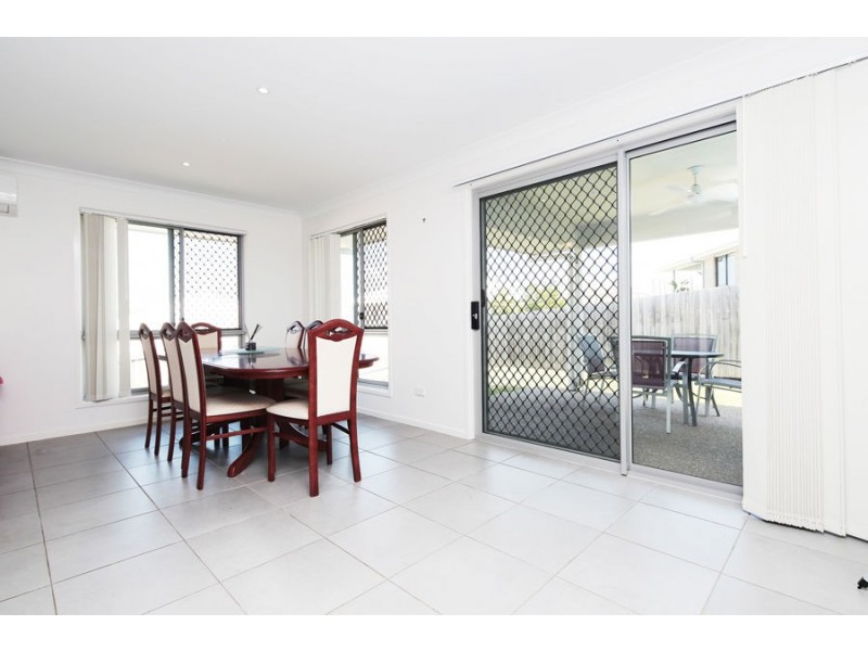 5 James Close, Ormeau QLD 4208