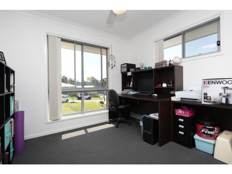 5 James Close, Ormeau QLD 4208