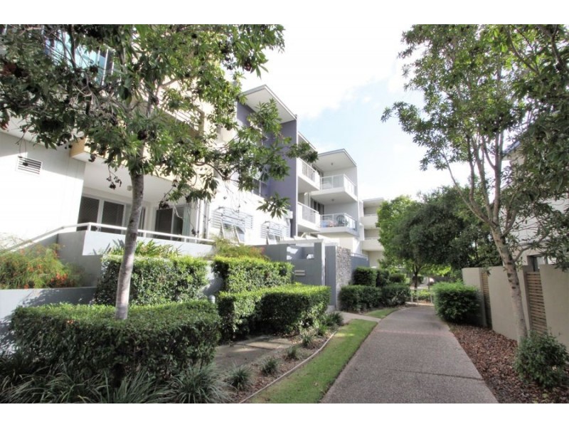 21/1 Arbour Avenue, Robina QLD 4226