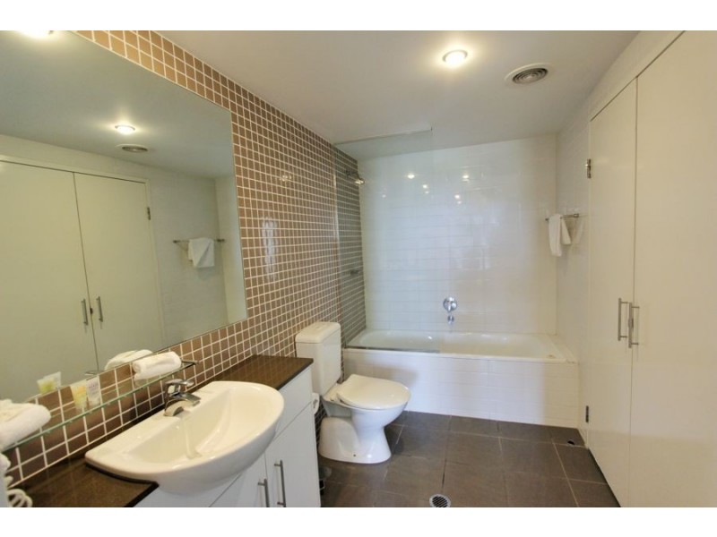 1055/1 Ocean Street, Burleigh Heads QLD 4220