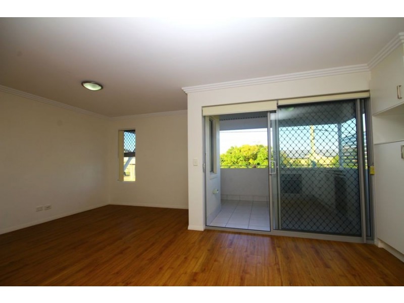 3/4 Eliza Lane, Nundah QLD 4012