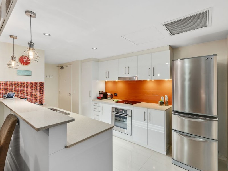 2002/1 Ocean Street, Burleigh Heads QLD 4220