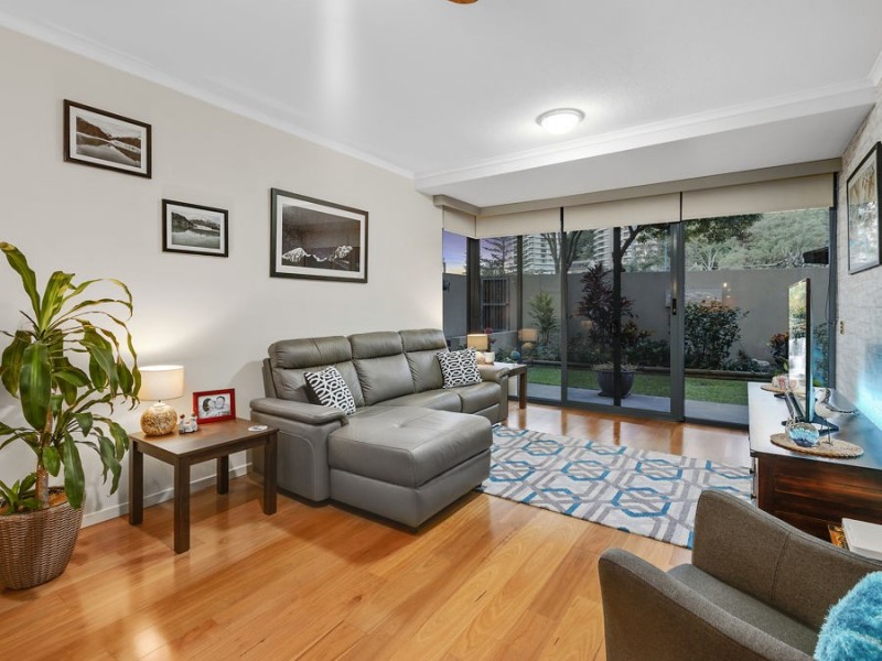 2002/1 Ocean Street, Burleigh Heads QLD 4220
