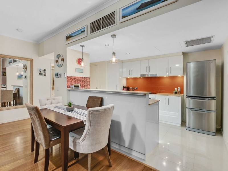 2002/1 Ocean Street, Burleigh Heads QLD 4220