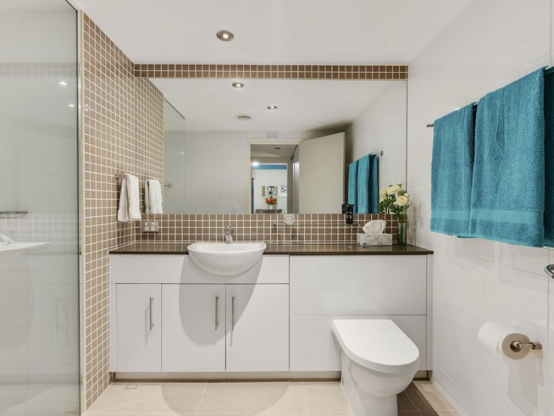 2002/1 Ocean Street, Burleigh Heads QLD 4220