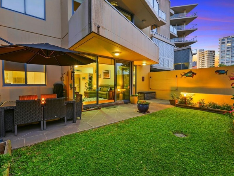2002/1 Ocean Street, Burleigh Heads QLD 4220