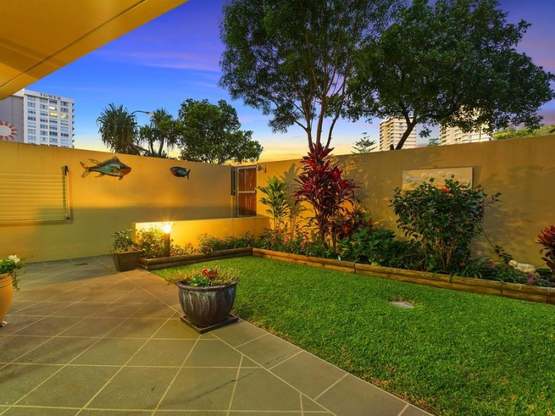 2002/1 Ocean Street, Burleigh Heads QLD 4220