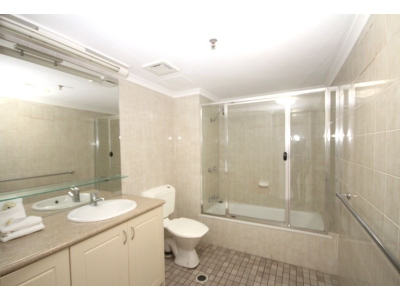 17B/30 Laycock Street, Surfers Paradise QLD 4217