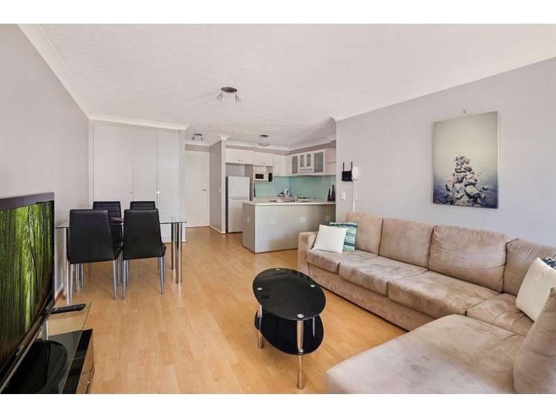 3/274 Alexandra Parade, Alexandra Headland QLD 4572