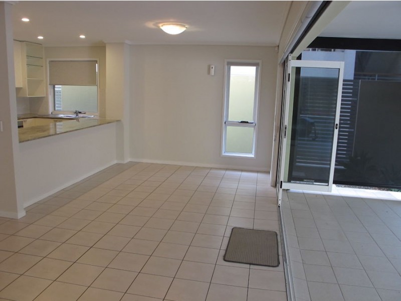 67 Riverwalk Avenue, Robina QLD 4226