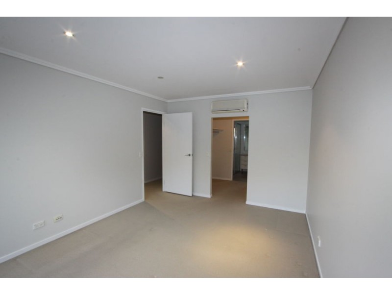 67 Riverwalk Avenue, Robina QLD 4226