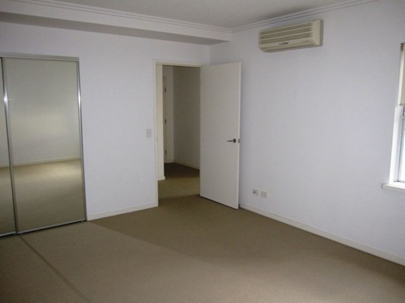 41 2 Arbour Ave, Robina, Robina QLD 4226