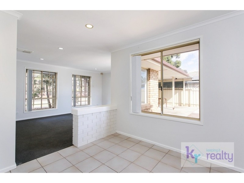 32 Ronaldo Way, Paralowie SA 5108