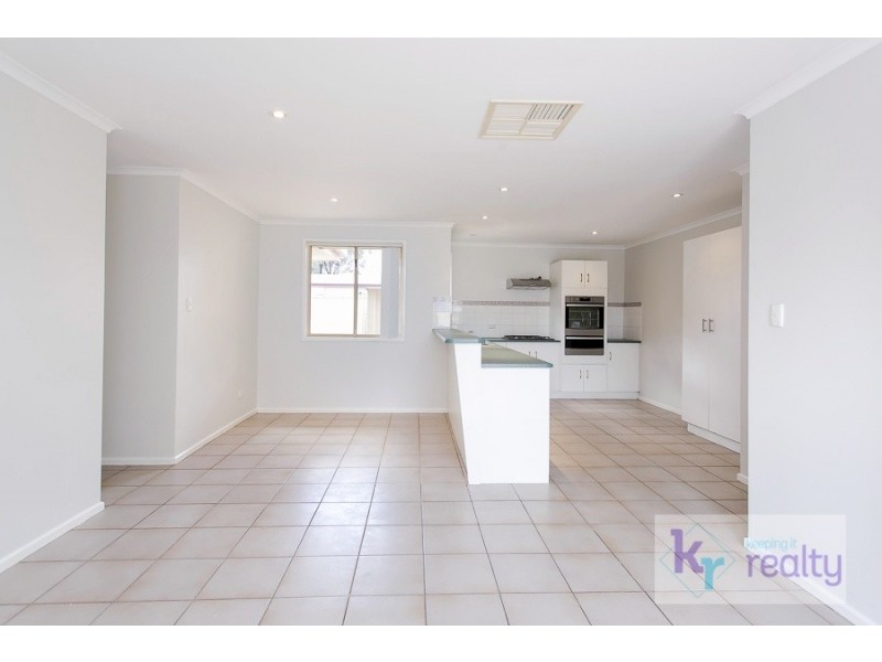 32 Ronaldo Way, Paralowie SA 5108