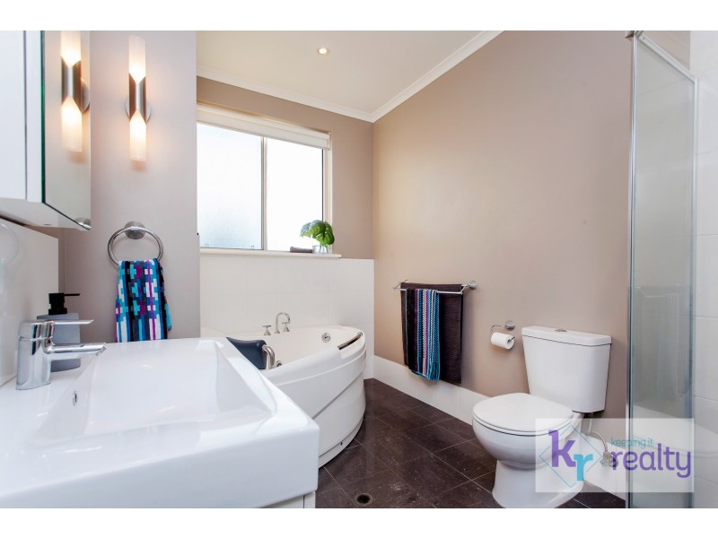 17/2a First Street, Brompton SA 5007