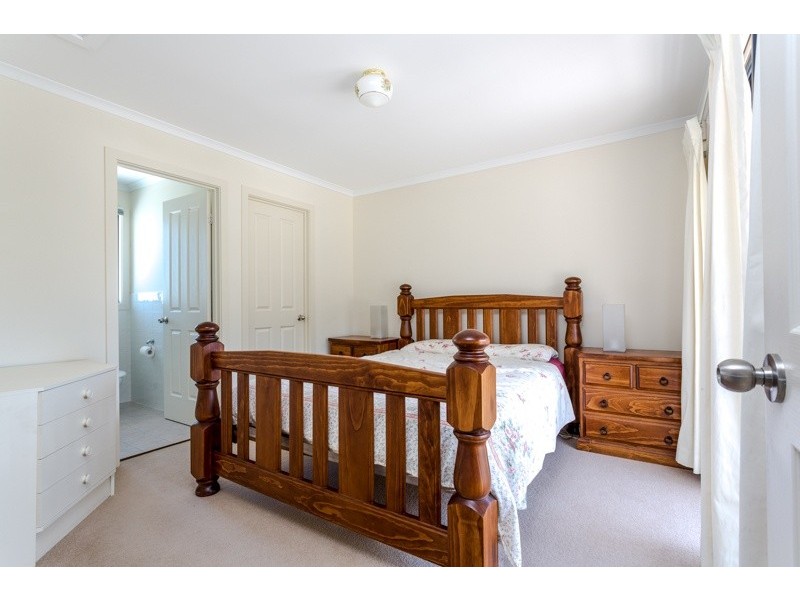6a Walters Crescent, Aberfoyle Park SA 5159
