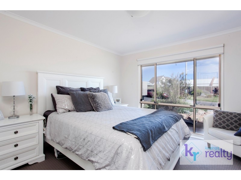 6 Goodrington Way, Moana SA 5169