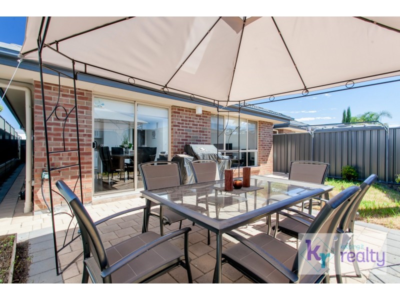 6 Goodrington Way, Moana SA 5169