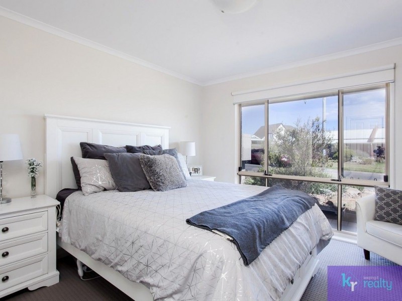 6 Goodrington Way, Moana SA 5169