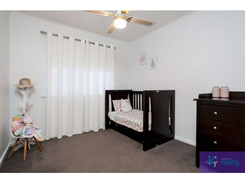 24 Doulton Drive, Trott Park SA 5158