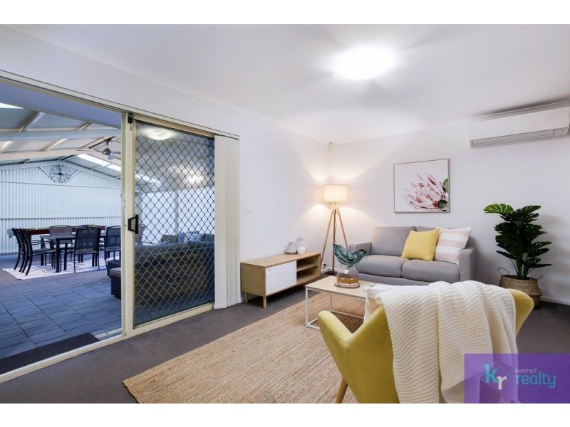 24 Doulton Drive, Trott Park SA 5158