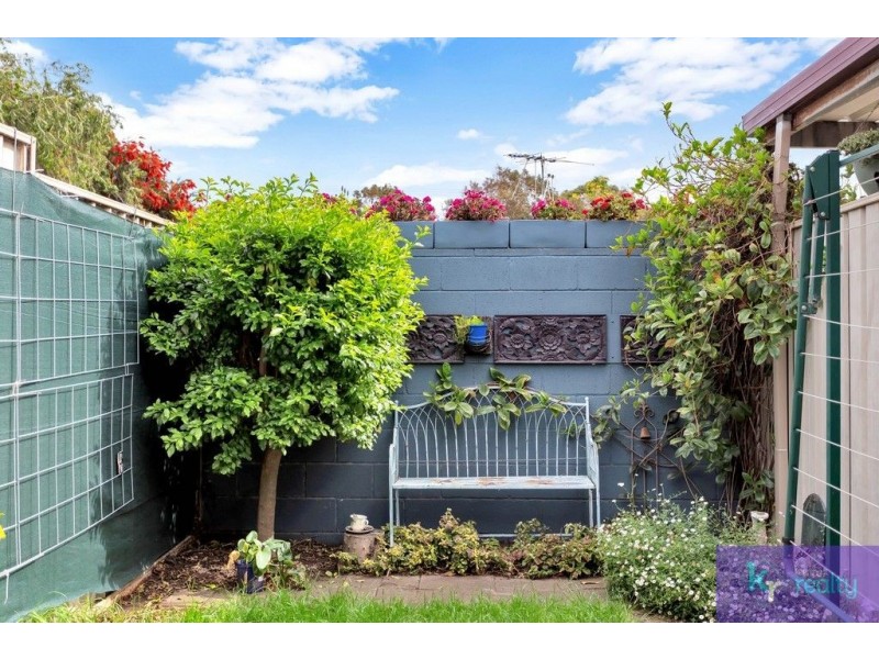 Unit 2/4 Albany Street, Grange SA 5022