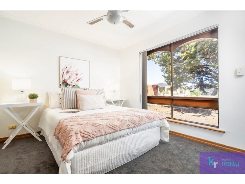 4 Mystic Court, North Haven SA 5018