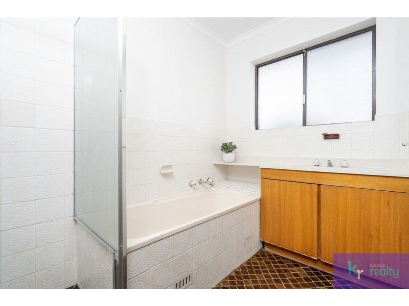 4 Mystic Court, North Haven SA 5018