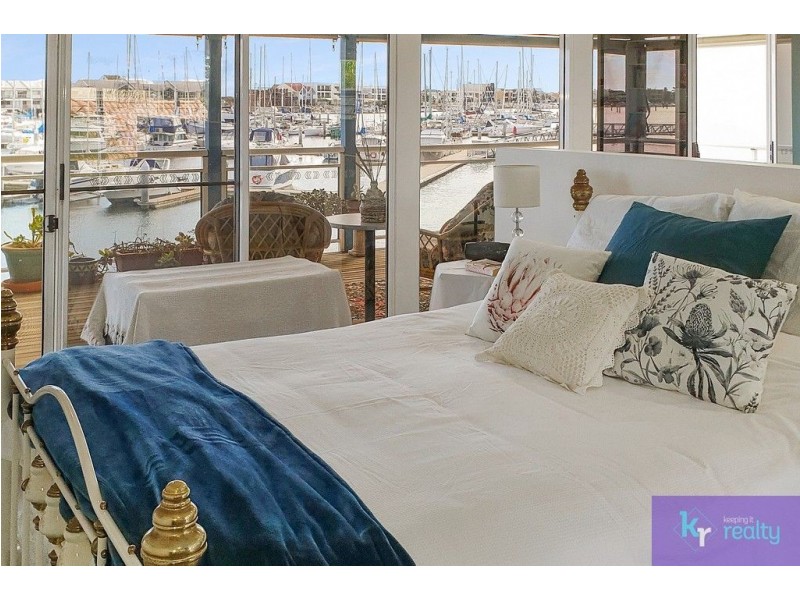 10 Coral Way, North Haven SA 5018