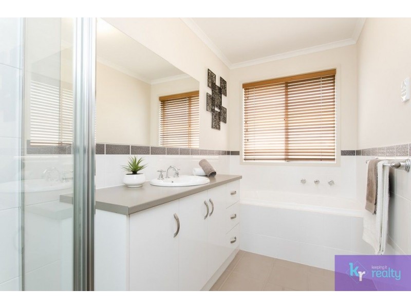 14 Woodhall Road, Osborne SA 5017