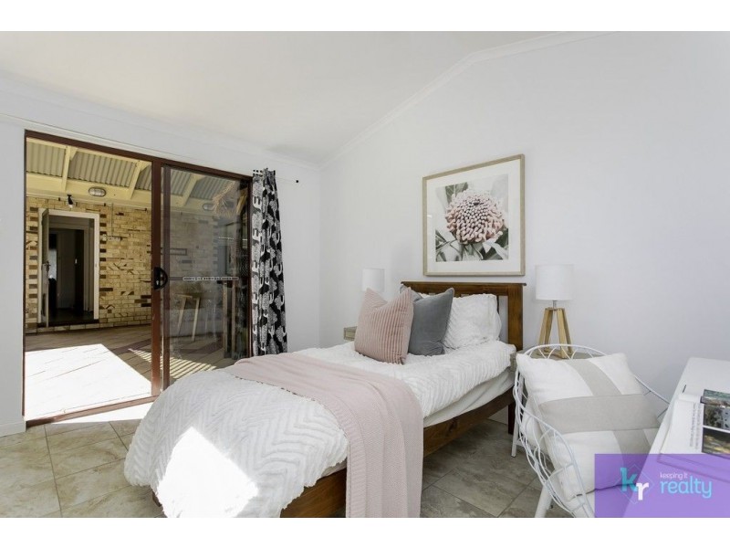 24 Thomas Street, South Plympton SA 5038