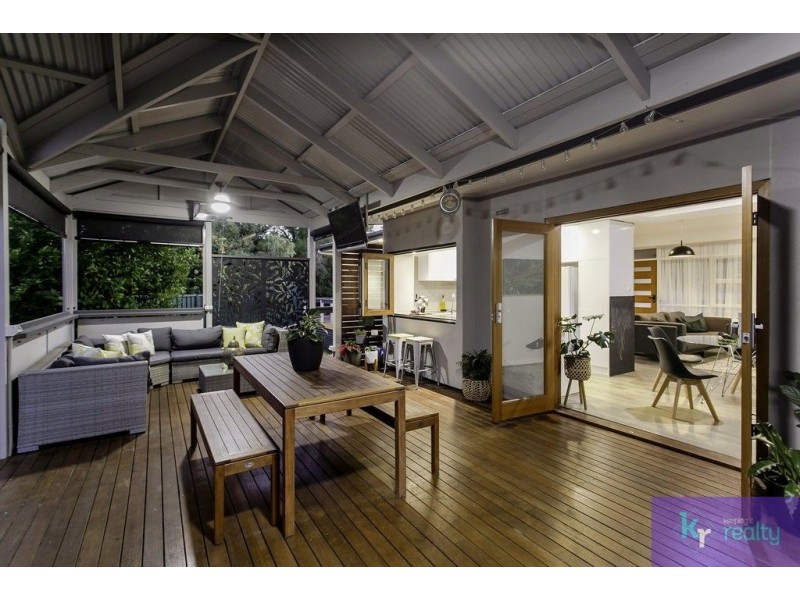 2 Hawick Street, Valley View SA 5093