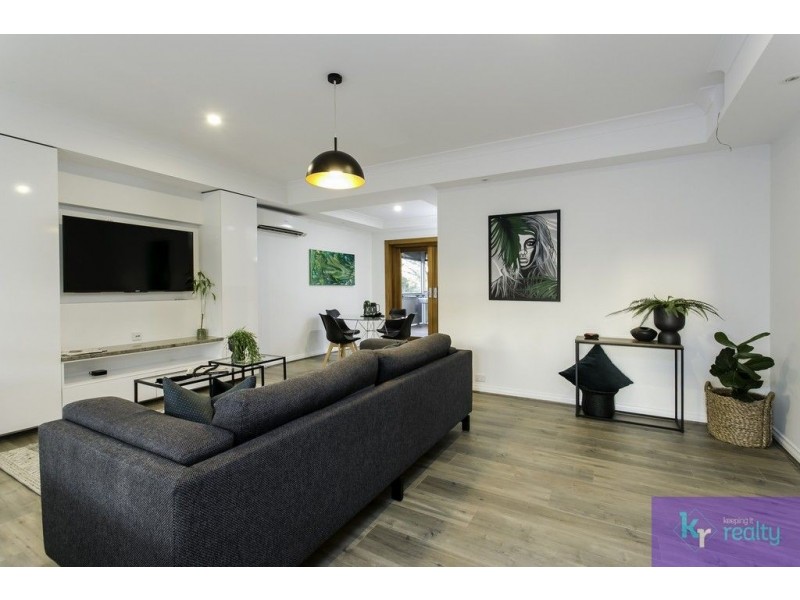 2 Hawick Street, Valley View SA 5093