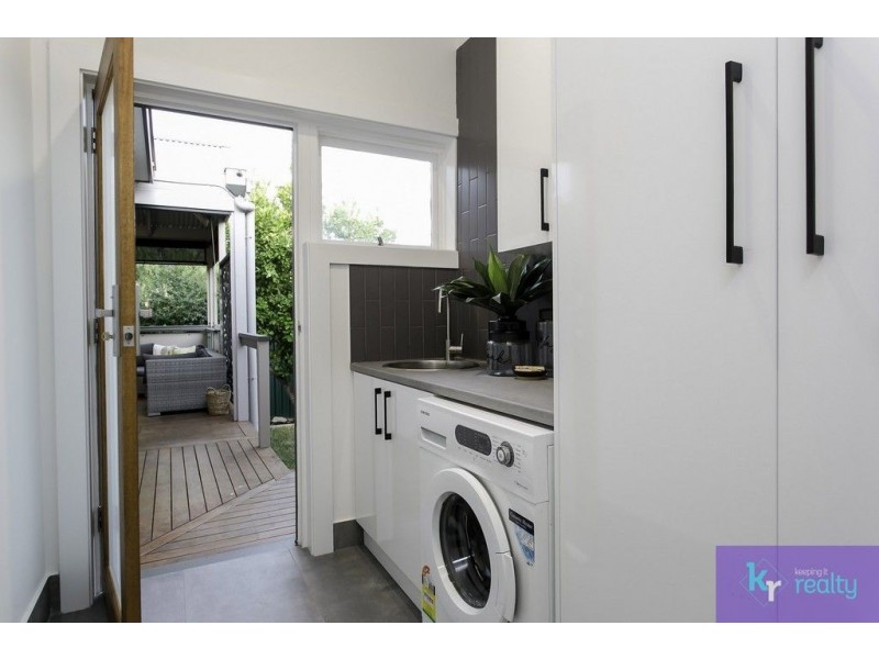 2 Hawick Street, Valley View SA 5093